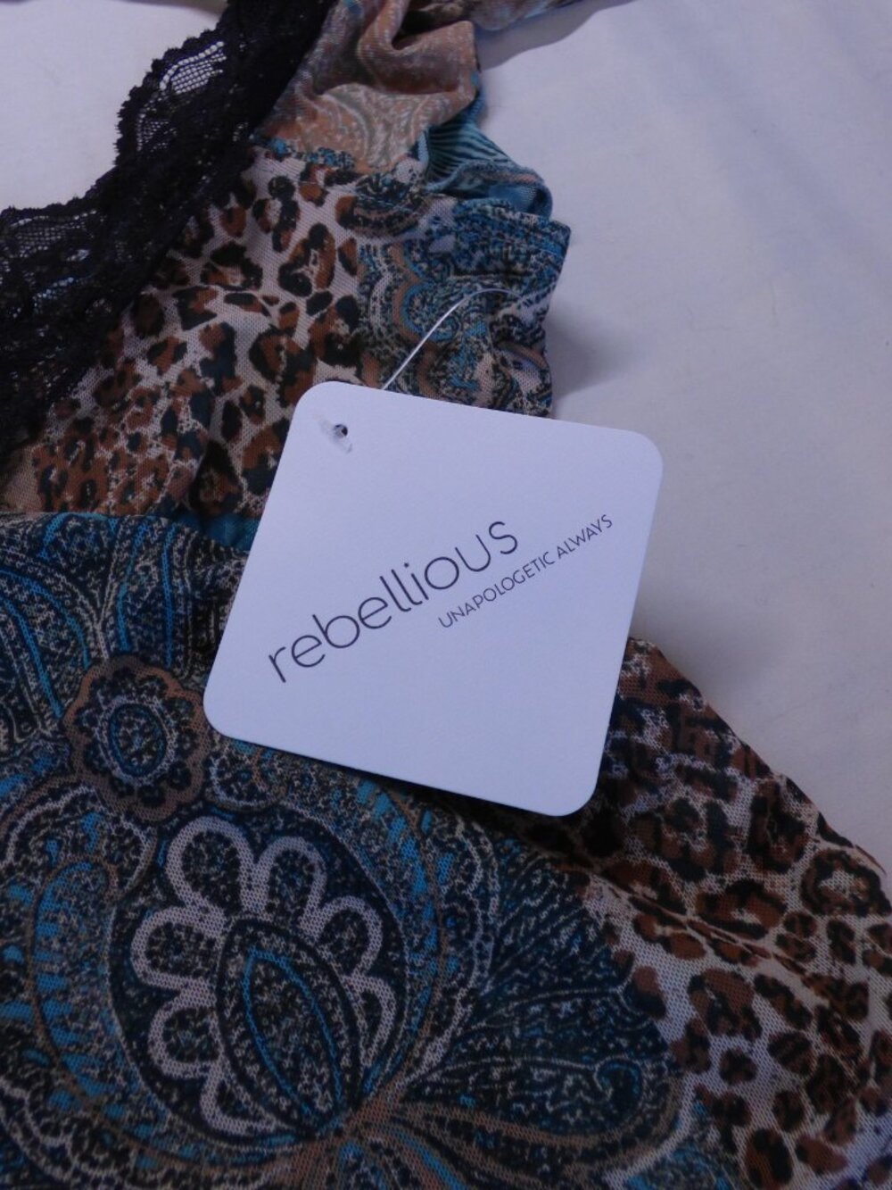 patterned blouse - Picture 2 of 4